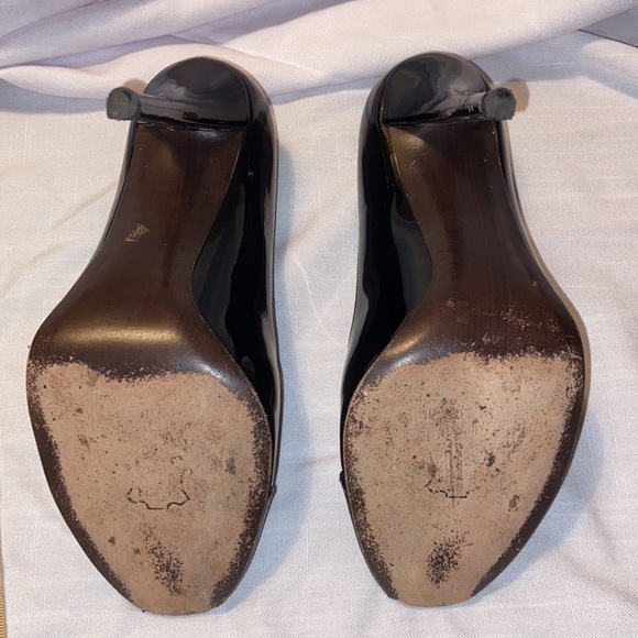 Stuart Weitzman Sashay Black Soft Patent in M 7.5 - Picture 5 of 11